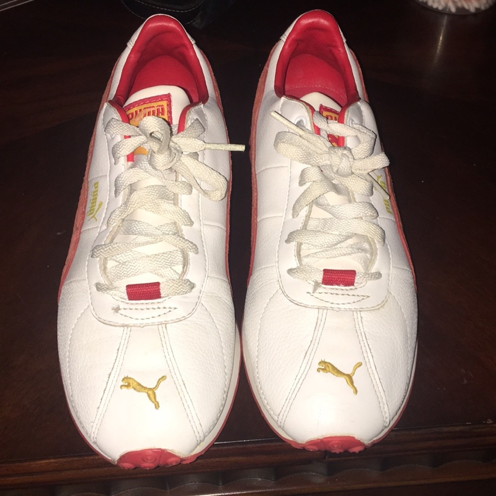 Puma sneakers, never worn! Size 9